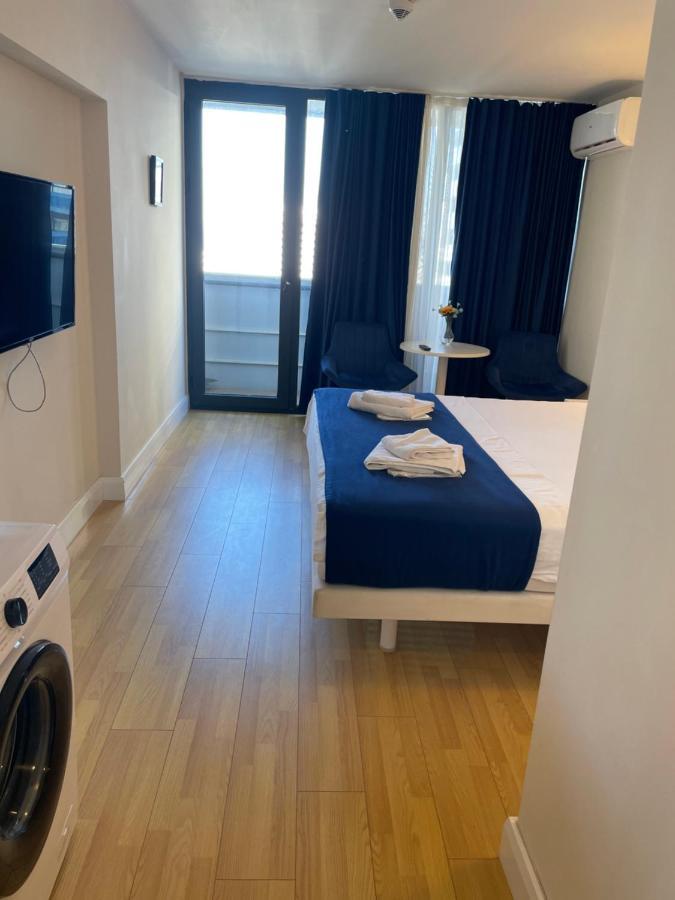 Aparthotel In City Батуми Экстерьер фото