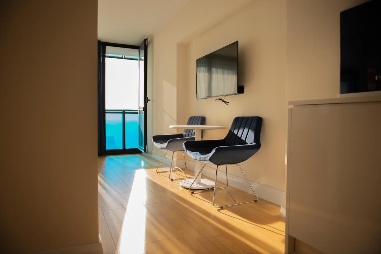 Aparthotel In City Батуми Экстерьер фото