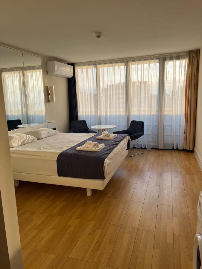 Aparthotel In City Батуми Экстерьер фото