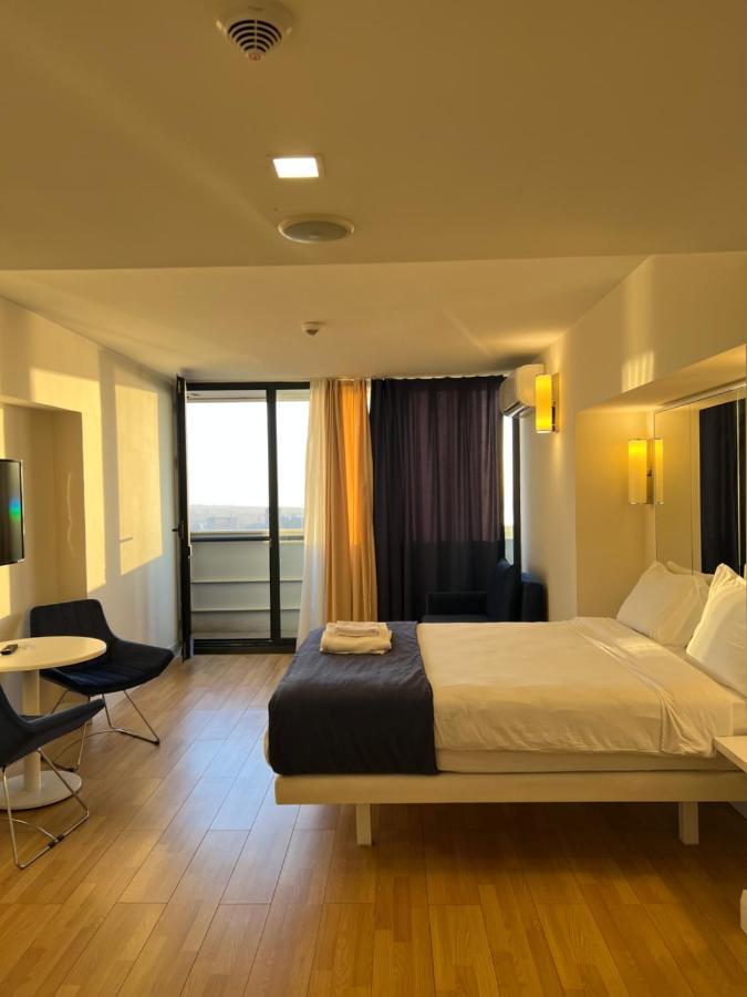 Aparthotel In City Батуми Экстерьер фото