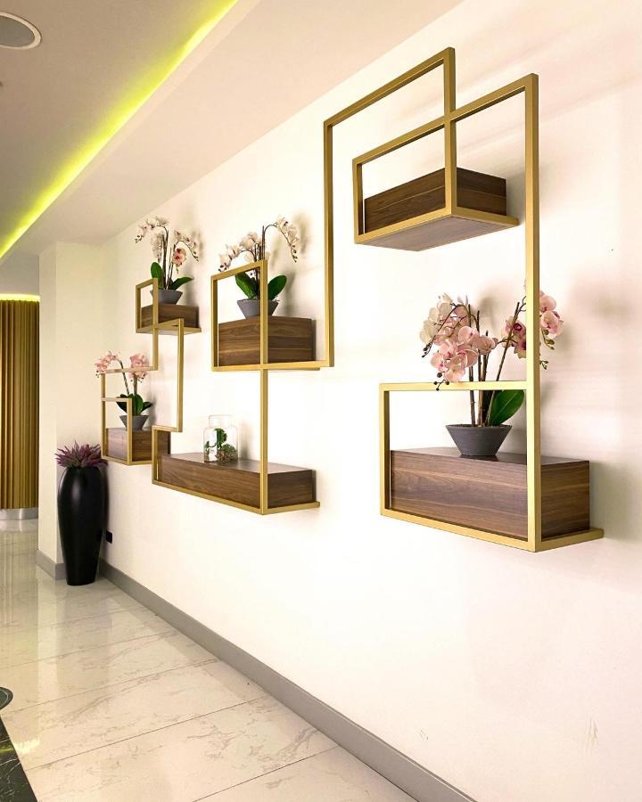 Aparthotel In City Батуми Экстерьер фото